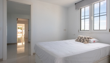 Resa estates Ibiza san Jose te koop villa main bedroom 2.jpg
